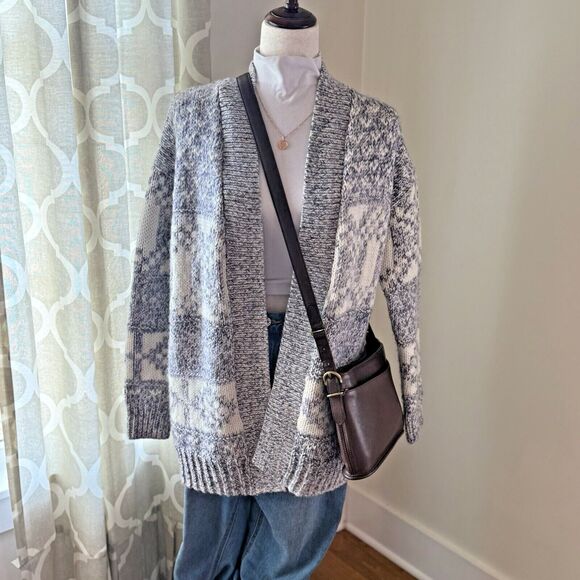 GAP Sweater Women Oversize XS Chunky Cable Knit Cardigan Blue White Snow NWTO‎ - Picture 1 of 10